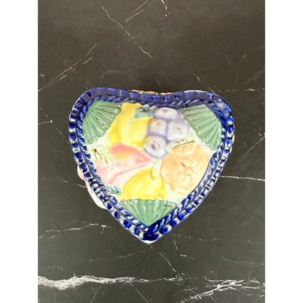 VTG Heart Shaped Footed Ceramic Trinket Box w/ Fruits Flowers Ducks Pigs Lambs
